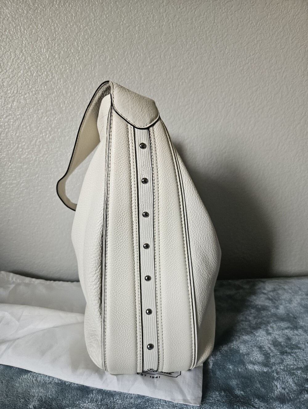 Coach Park Avery Hobo Bag - Picture 4 of 14